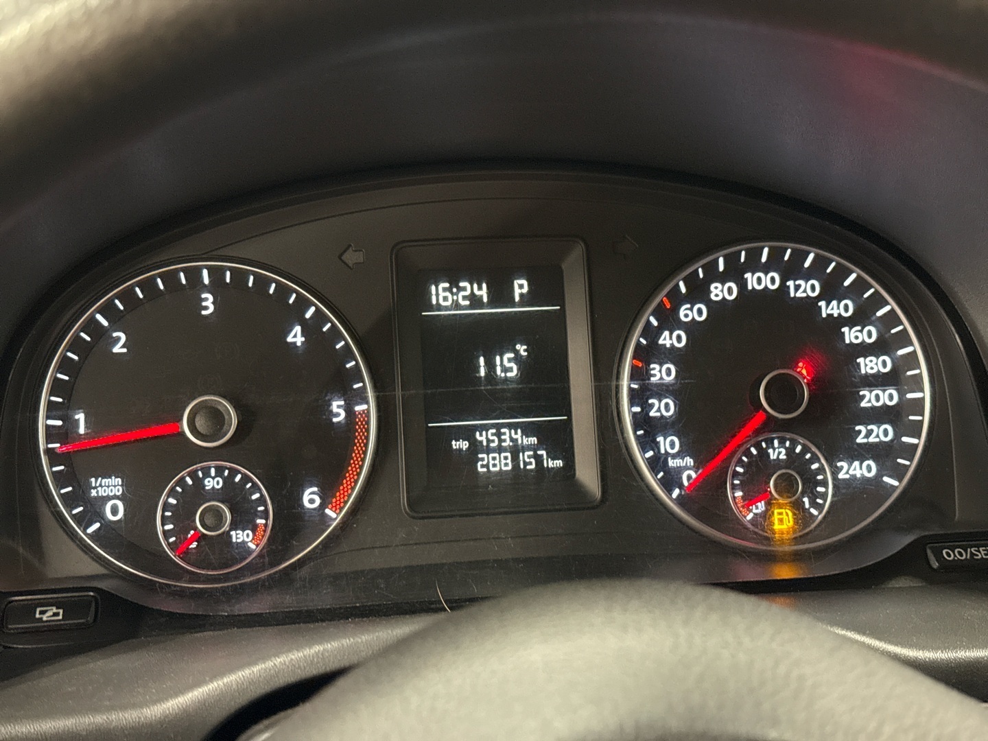 VOLKSWAGEN Caddy 2012