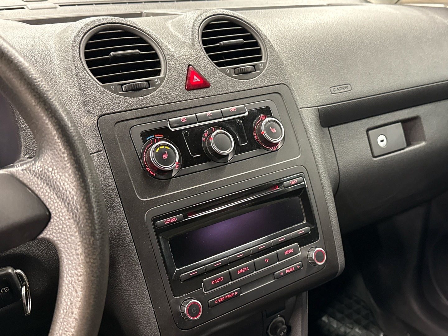 VOLKSWAGEN Caddy 2012