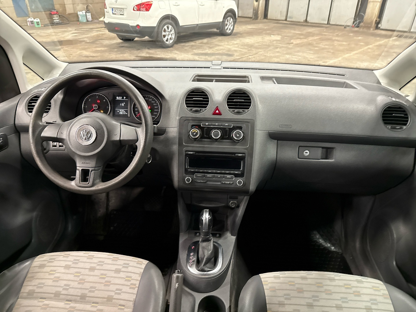 VOLKSWAGEN Caddy 2012