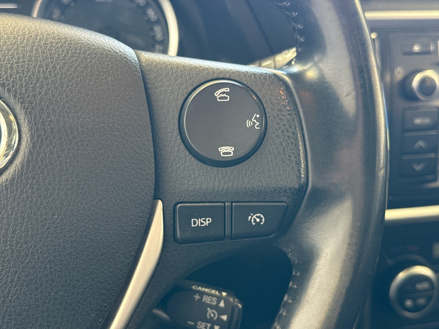 TOYOTA Auris 2014