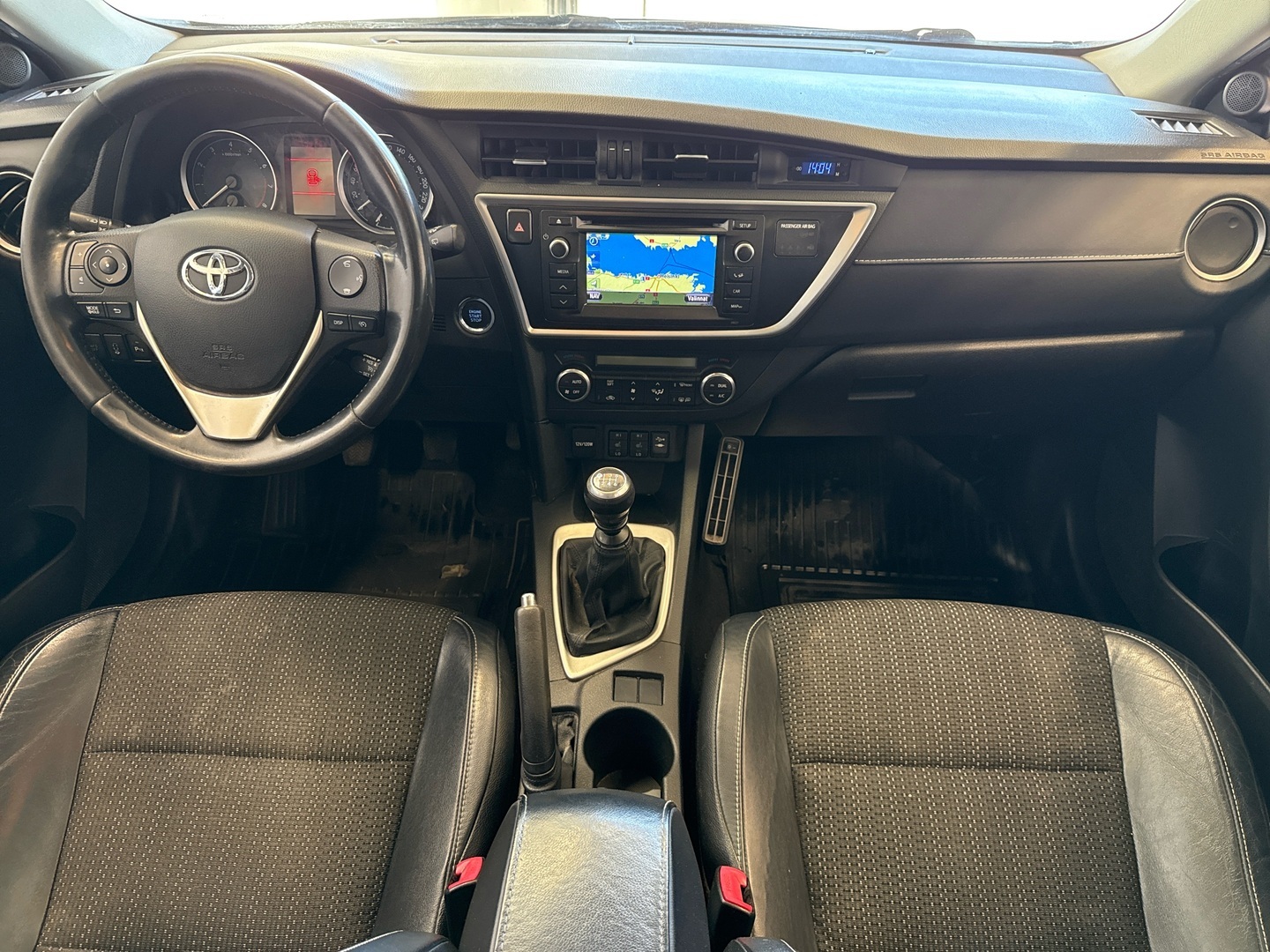 TOYOTA Auris 2014