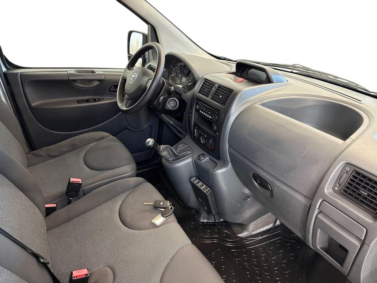 TOYOTA Proace 2014