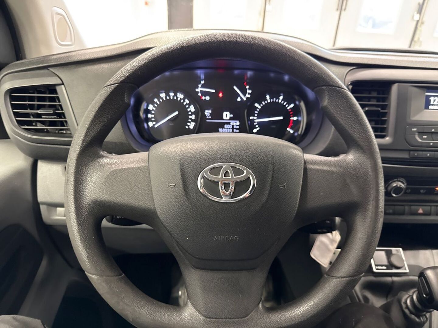 TOYOTA Proace 2016