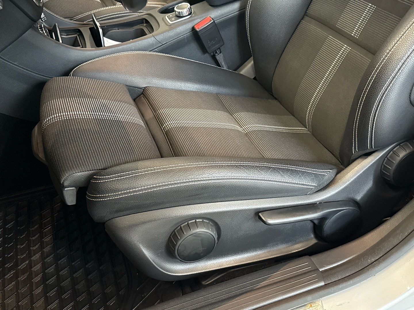 MERCEDES-BENZ CLA 2017