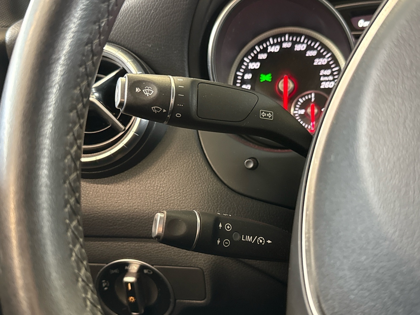 MERCEDES-BENZ CLA 2017