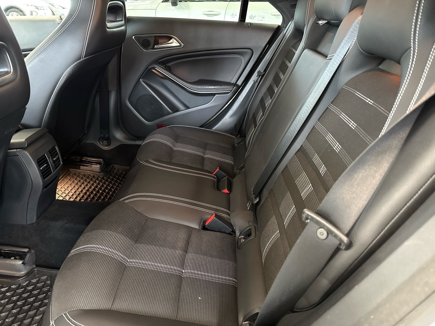 MERCEDES-BENZ CLA 2017