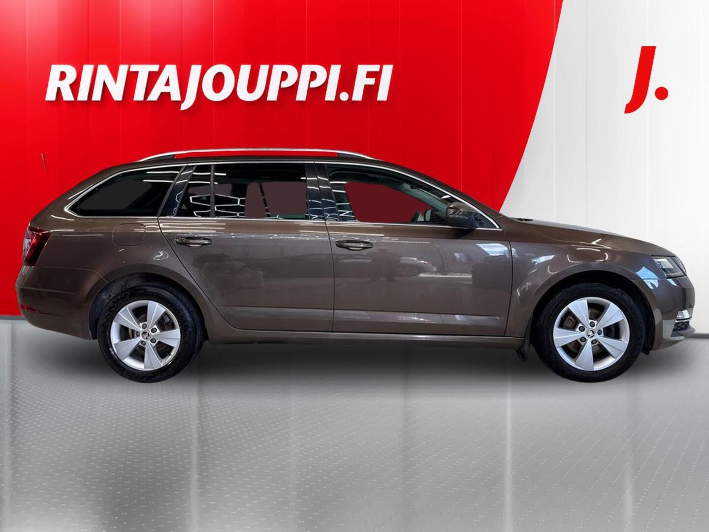 SKODA Octavia 6