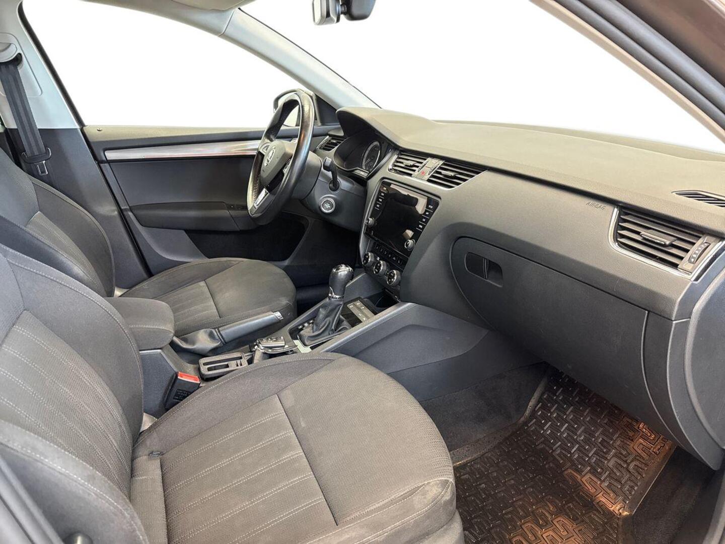 SKODA Octavia 9
