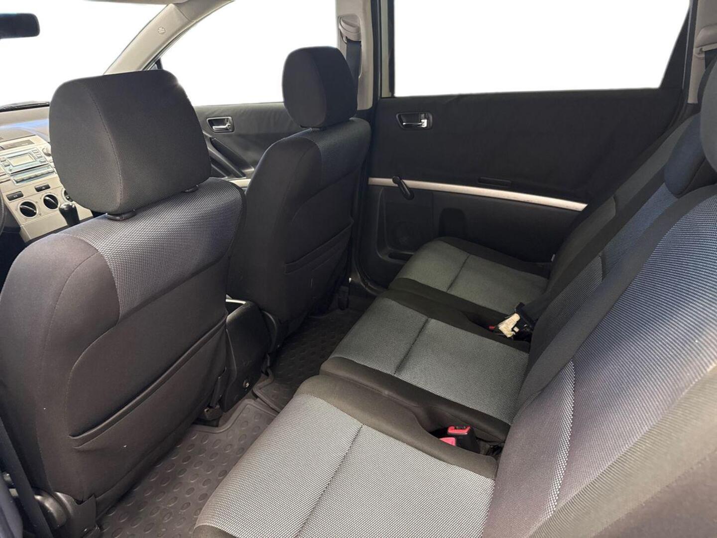 TOYOTA Corolla Verso 2005