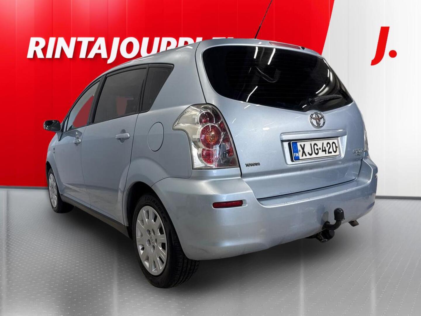 TOYOTA Corolla Verso 2005