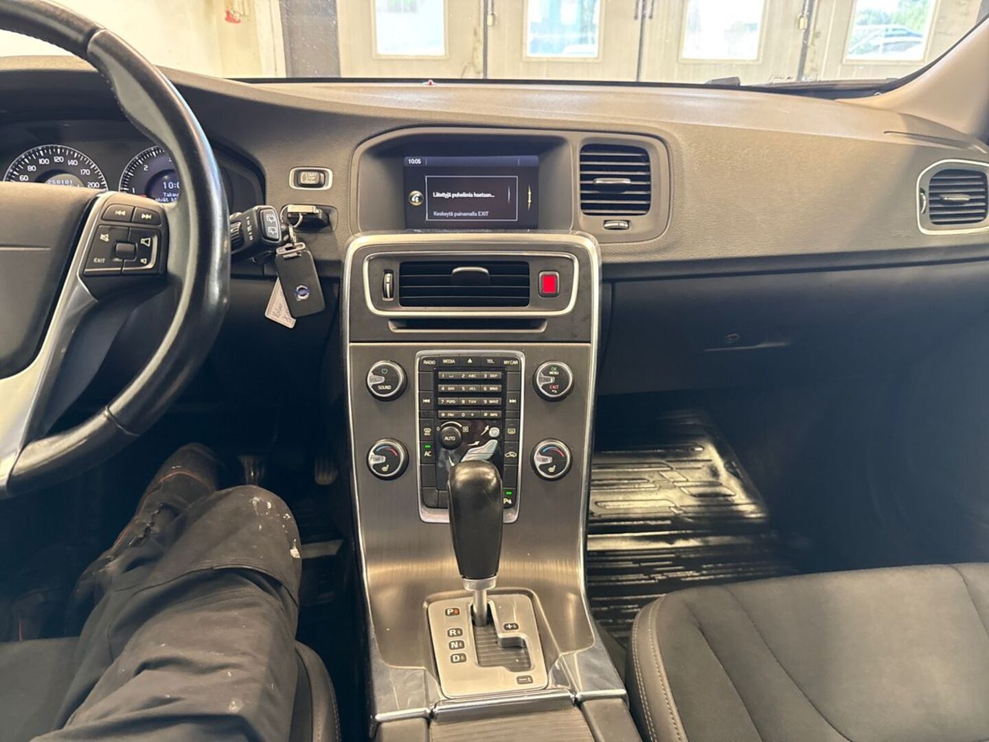 VOLVO V60 24