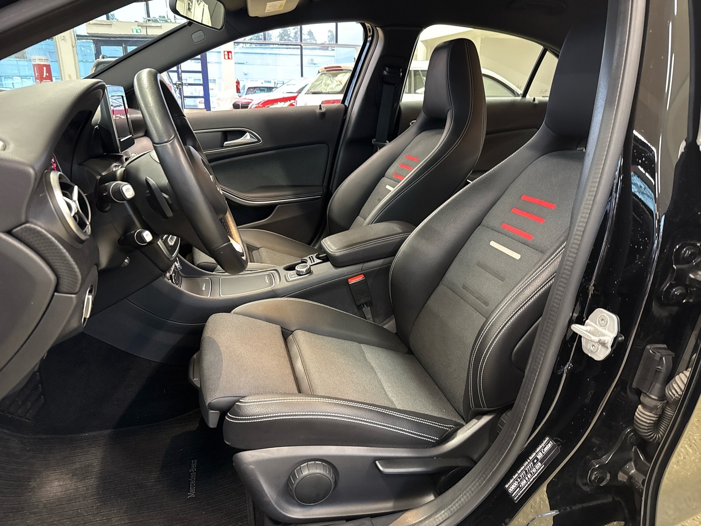 MERCEDES-BENZ A 2018