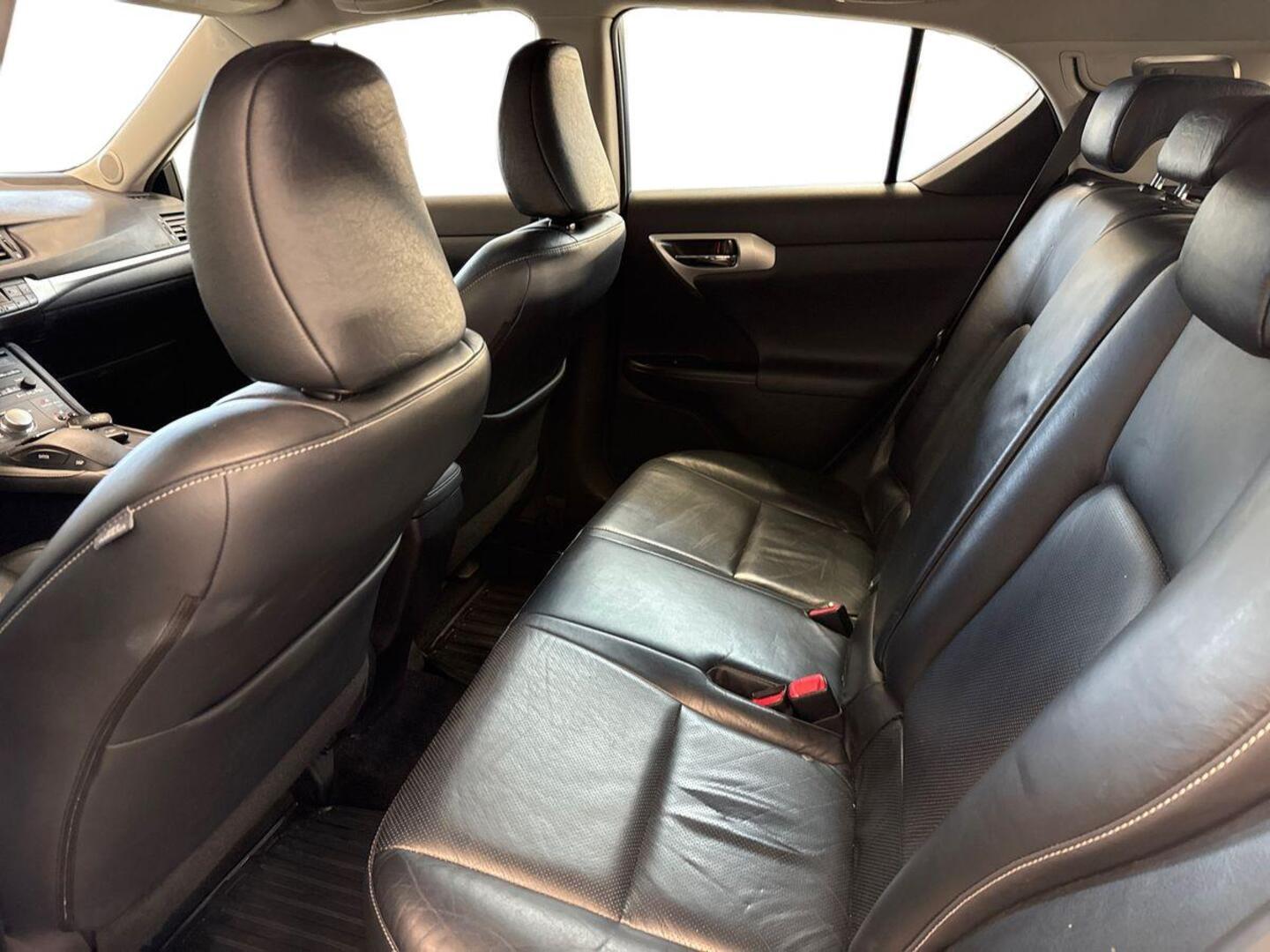 LEXUS CT 10