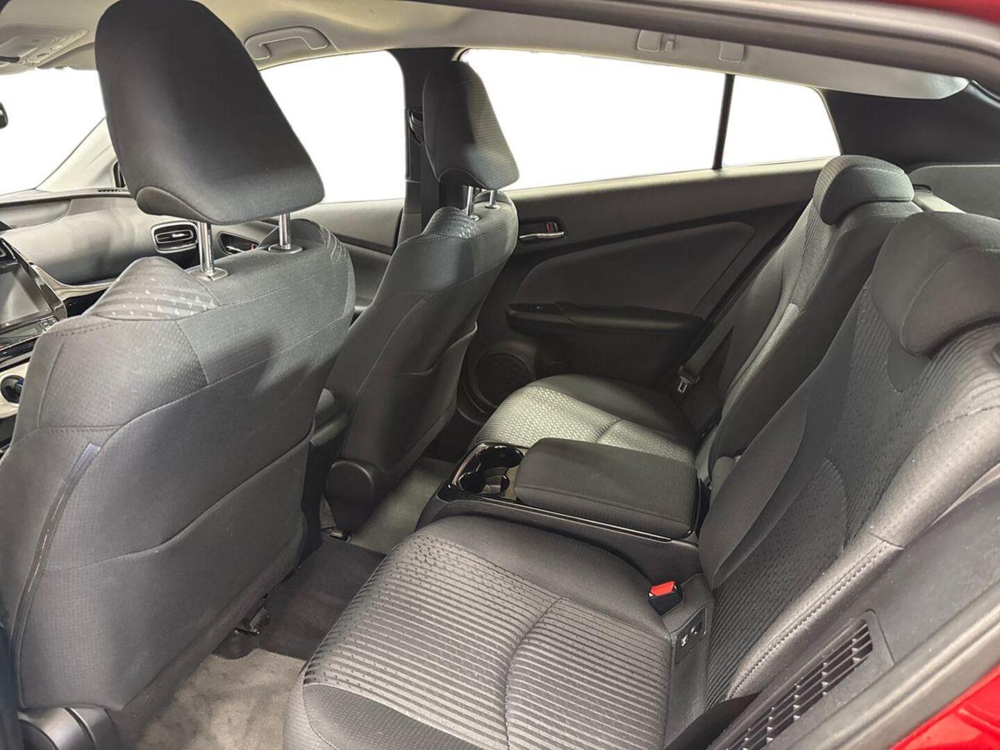 TOYOTA Prius 2019