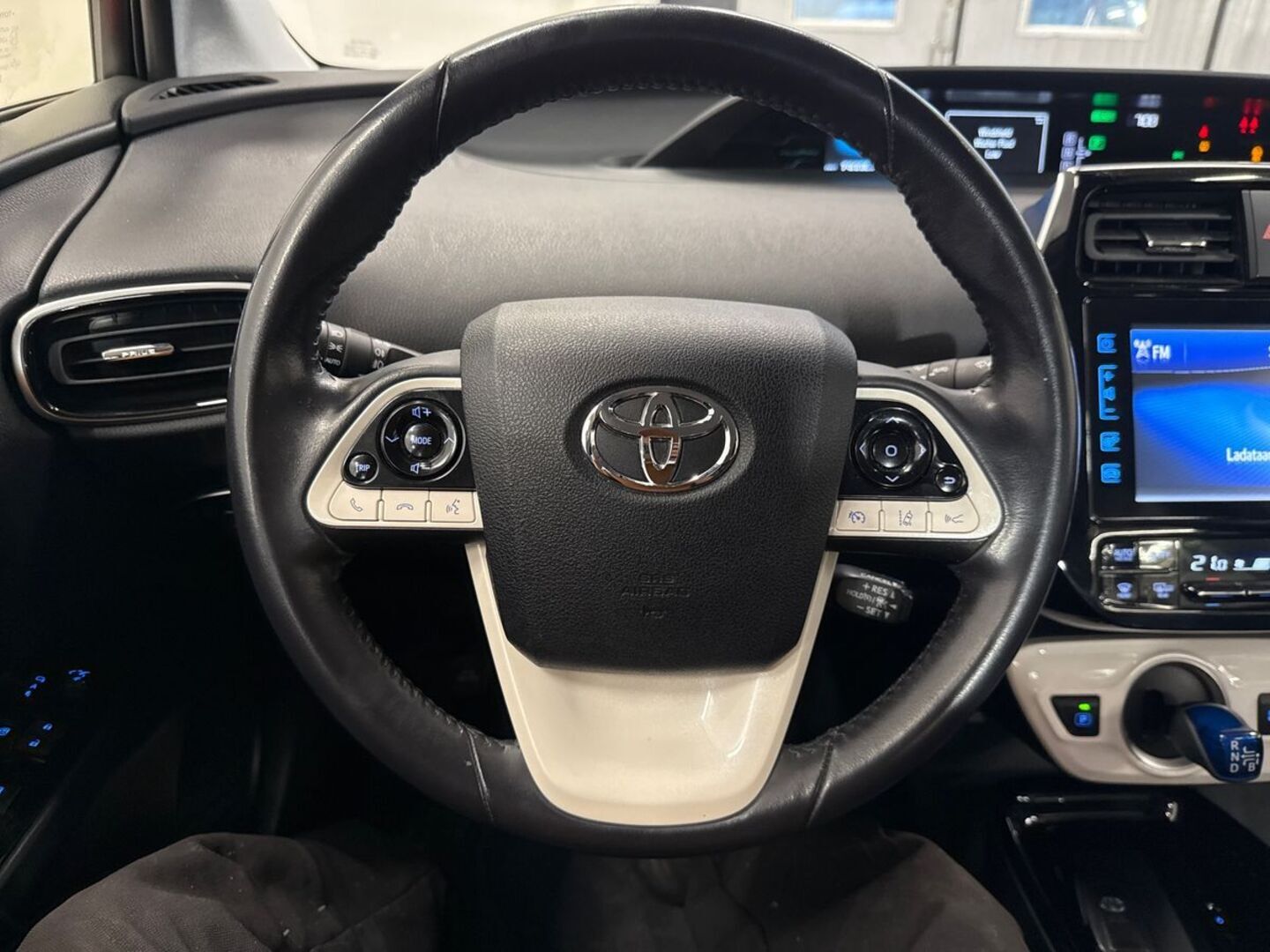 TOYOTA Prius 2019