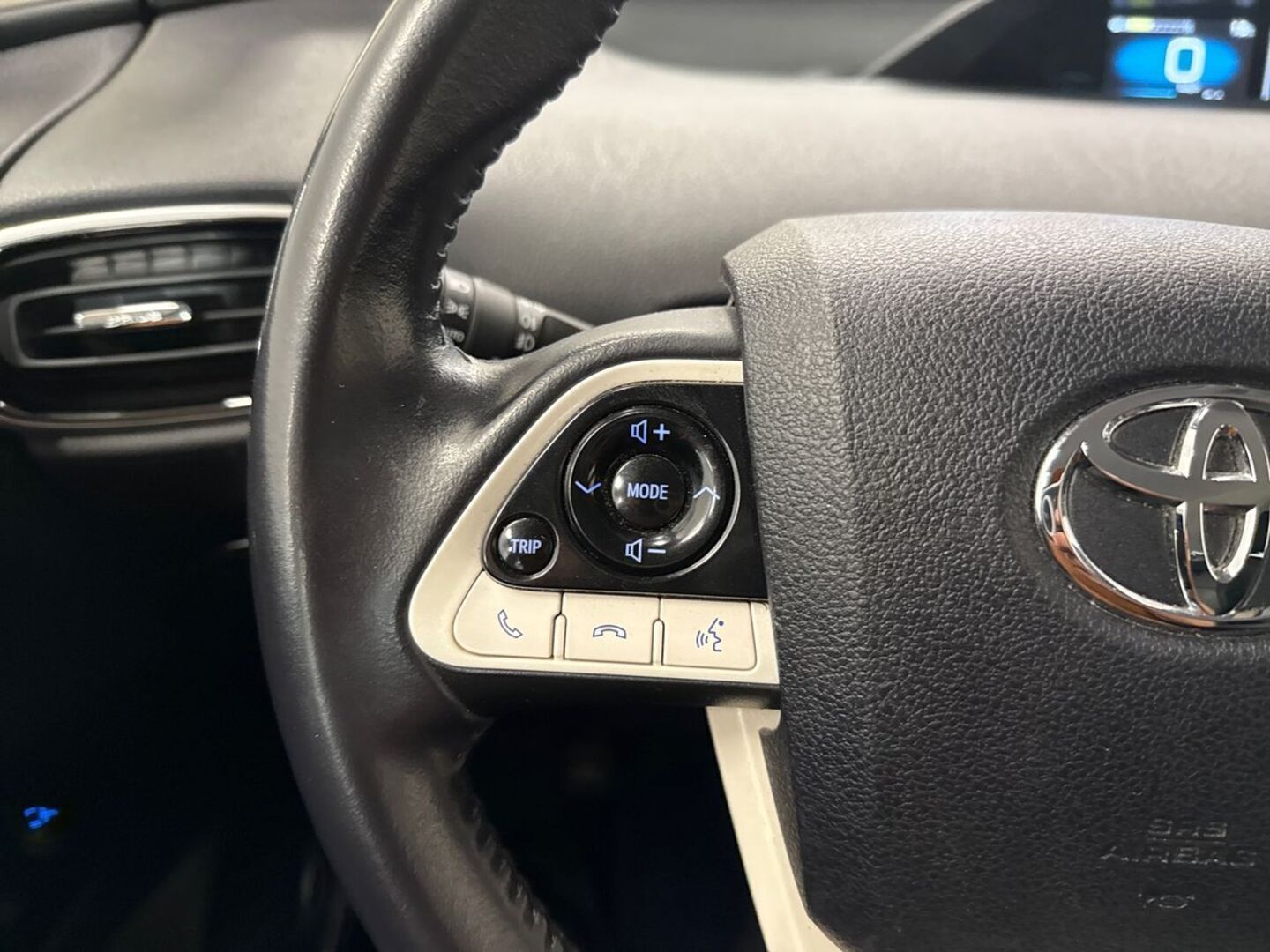 TOYOTA Prius 2019