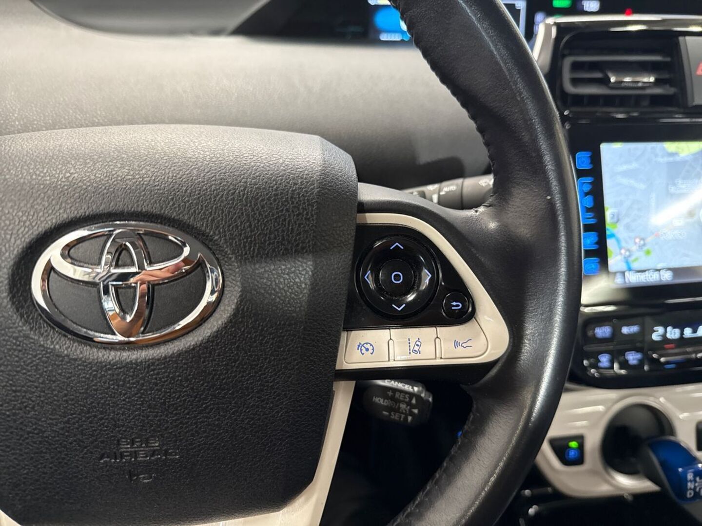 TOYOTA Prius 2019