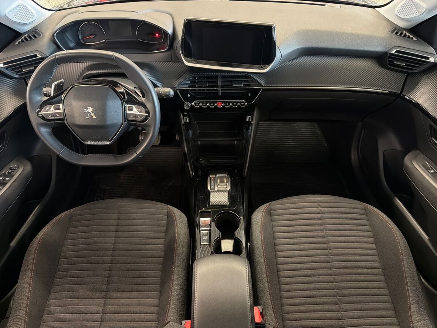 PEUGEOT 208 2022