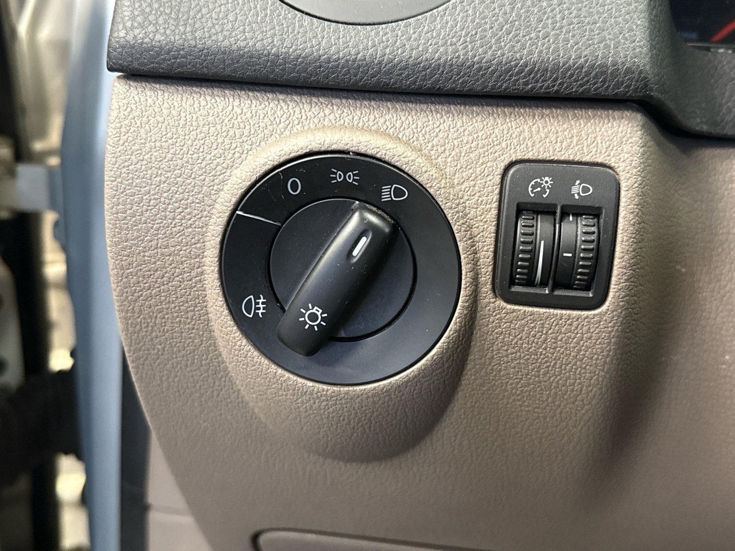 VOLKSWAGEN Golf Plus 2009