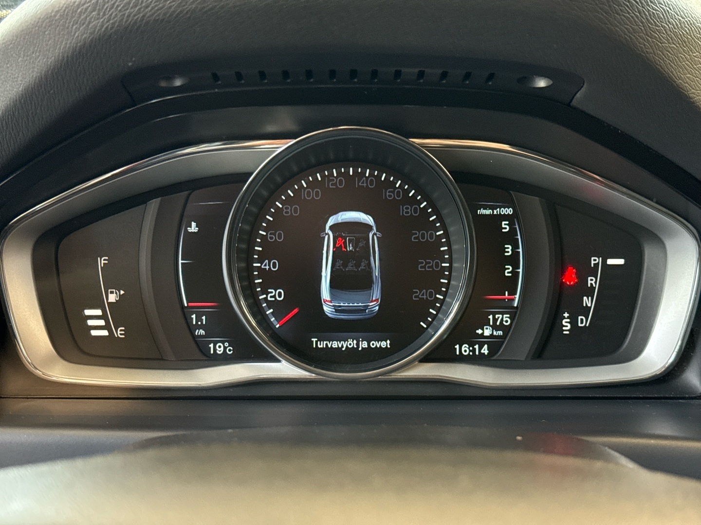 VOLVO S80 2015