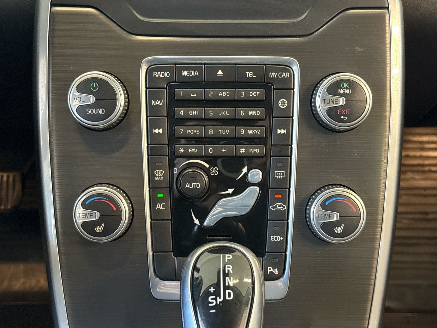 VOLVO S80 2015
