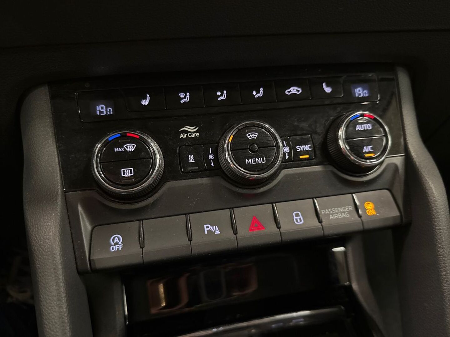 SKODA Karoq 2021