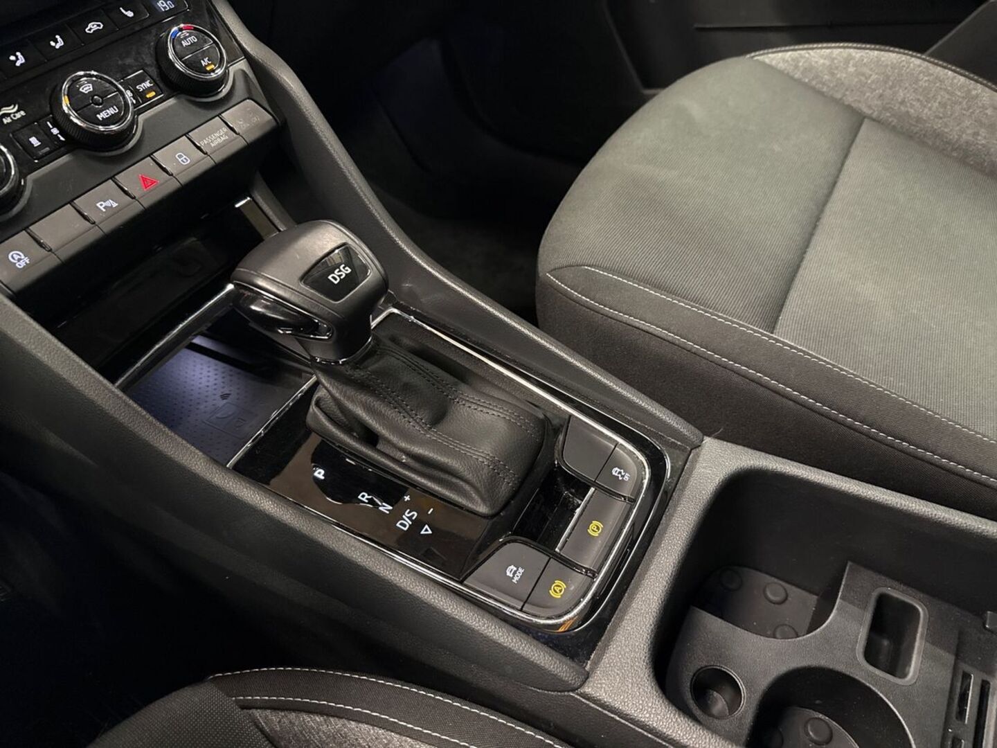 SKODA Karoq 2021