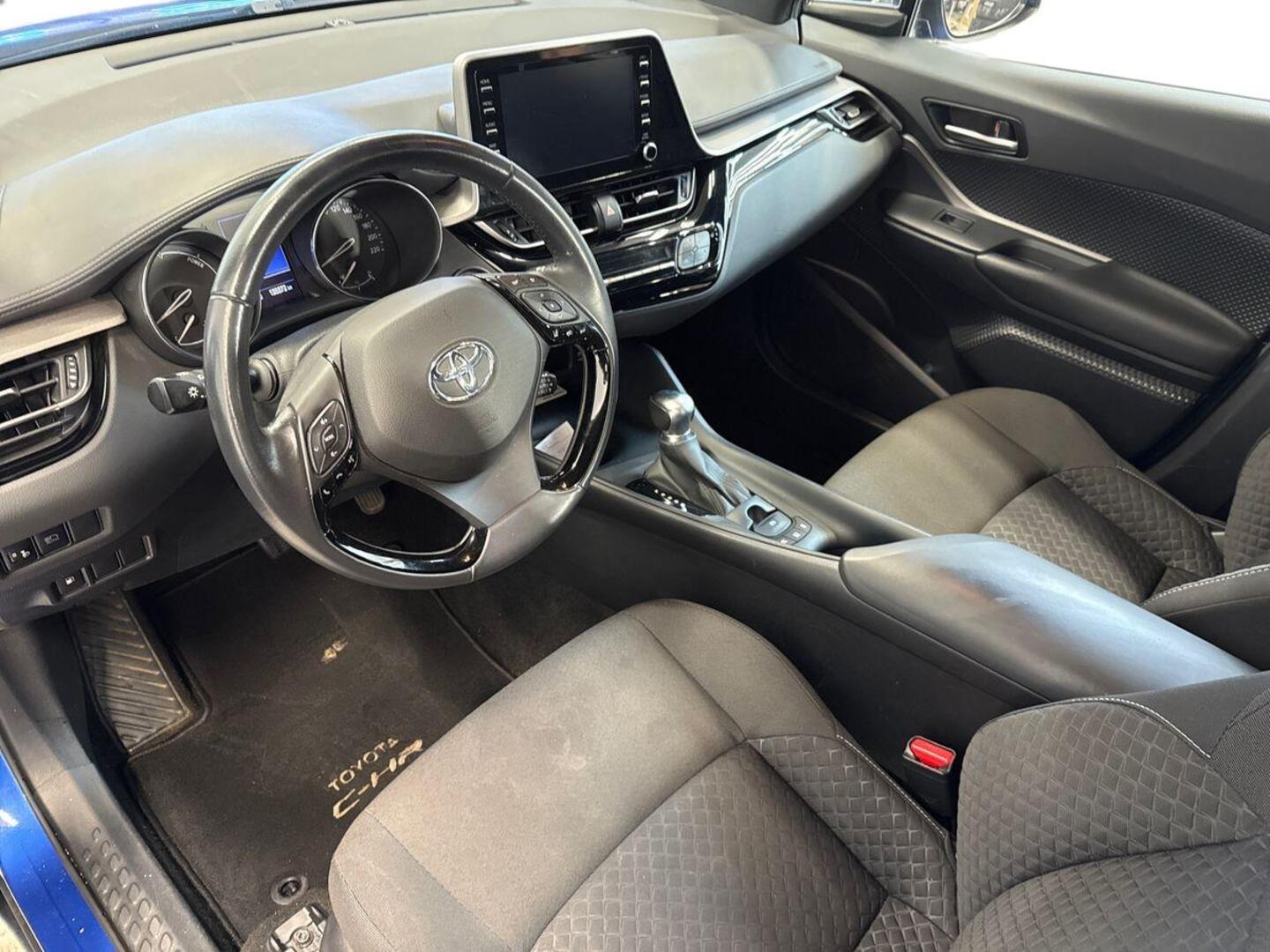 TOYOTA C-HR 2020
