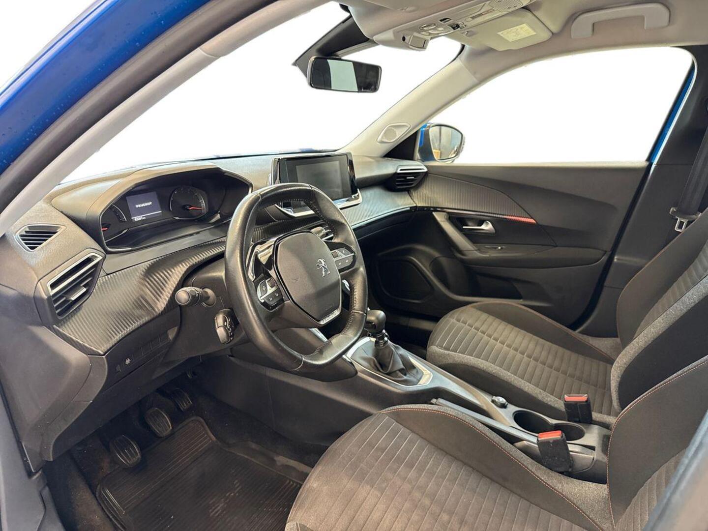 PEUGEOT 2008 2020