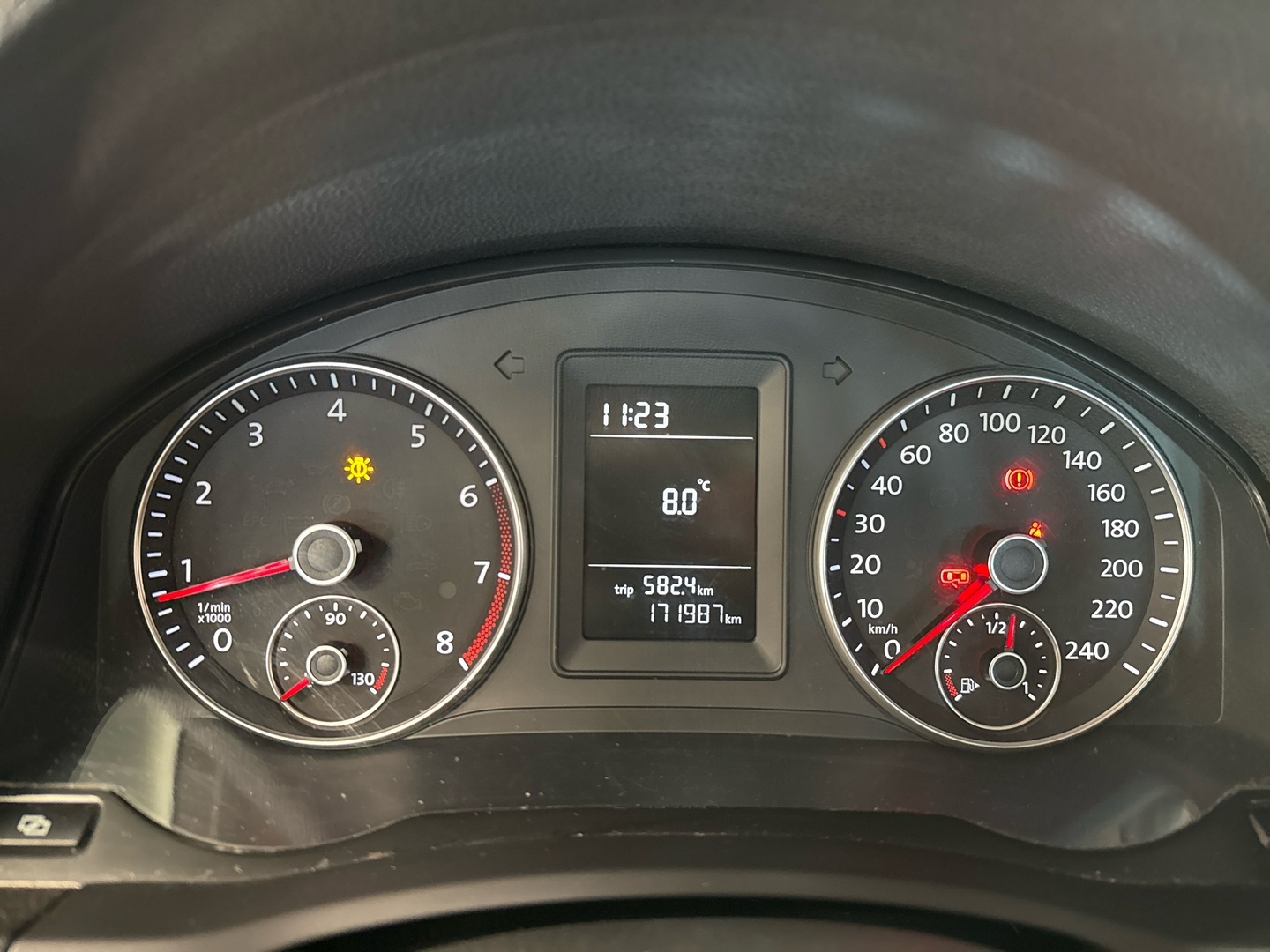 VOLKSWAGEN Jetta 2010