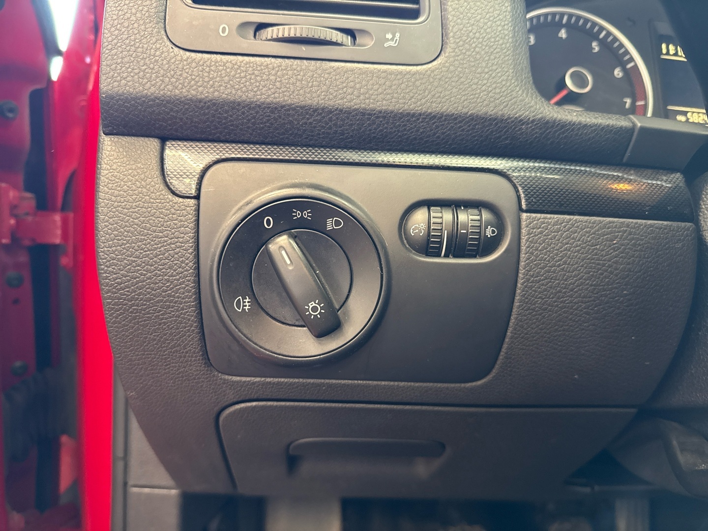 VOLKSWAGEN Jetta 2010