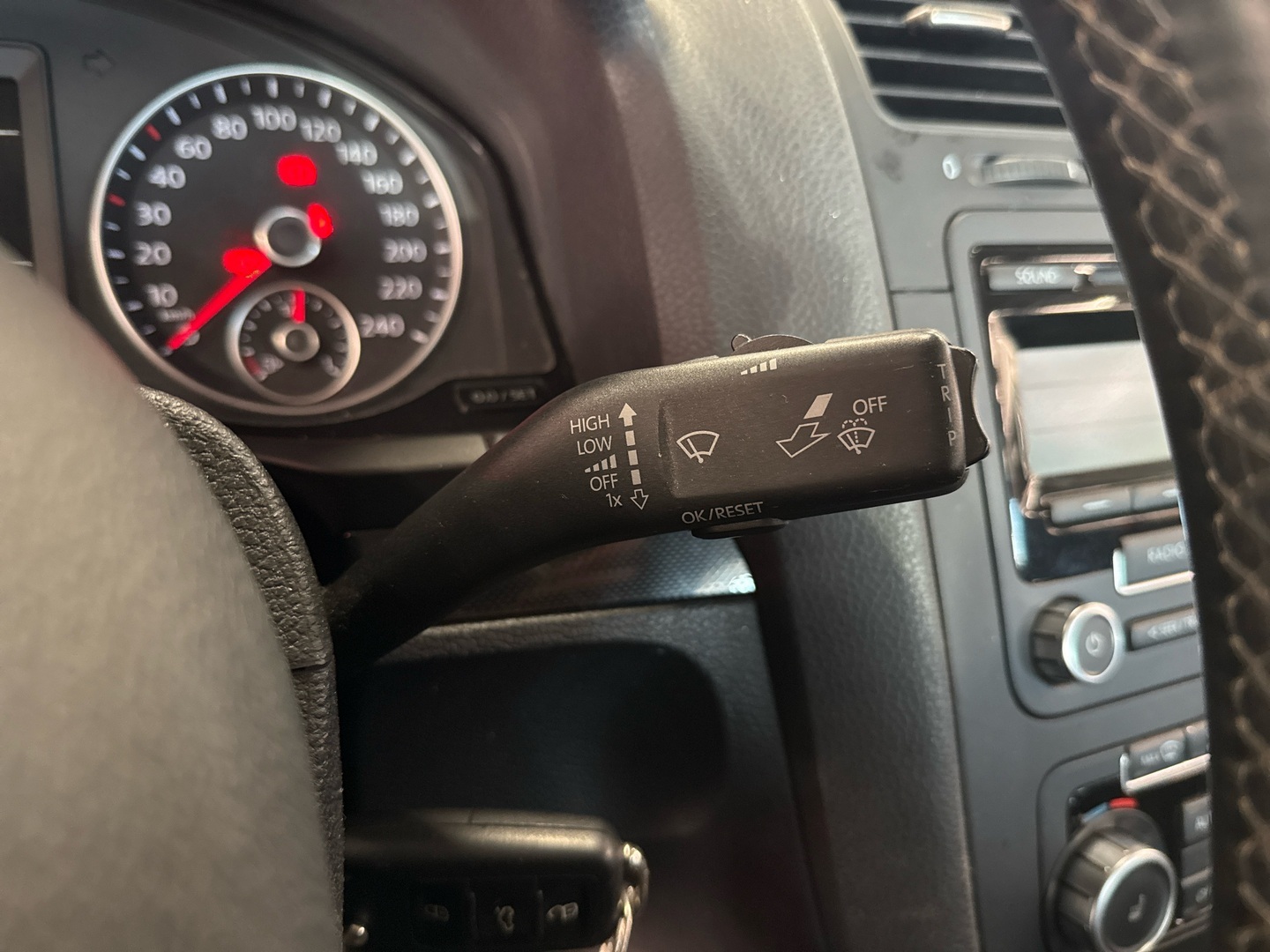 VOLKSWAGEN Jetta 2010