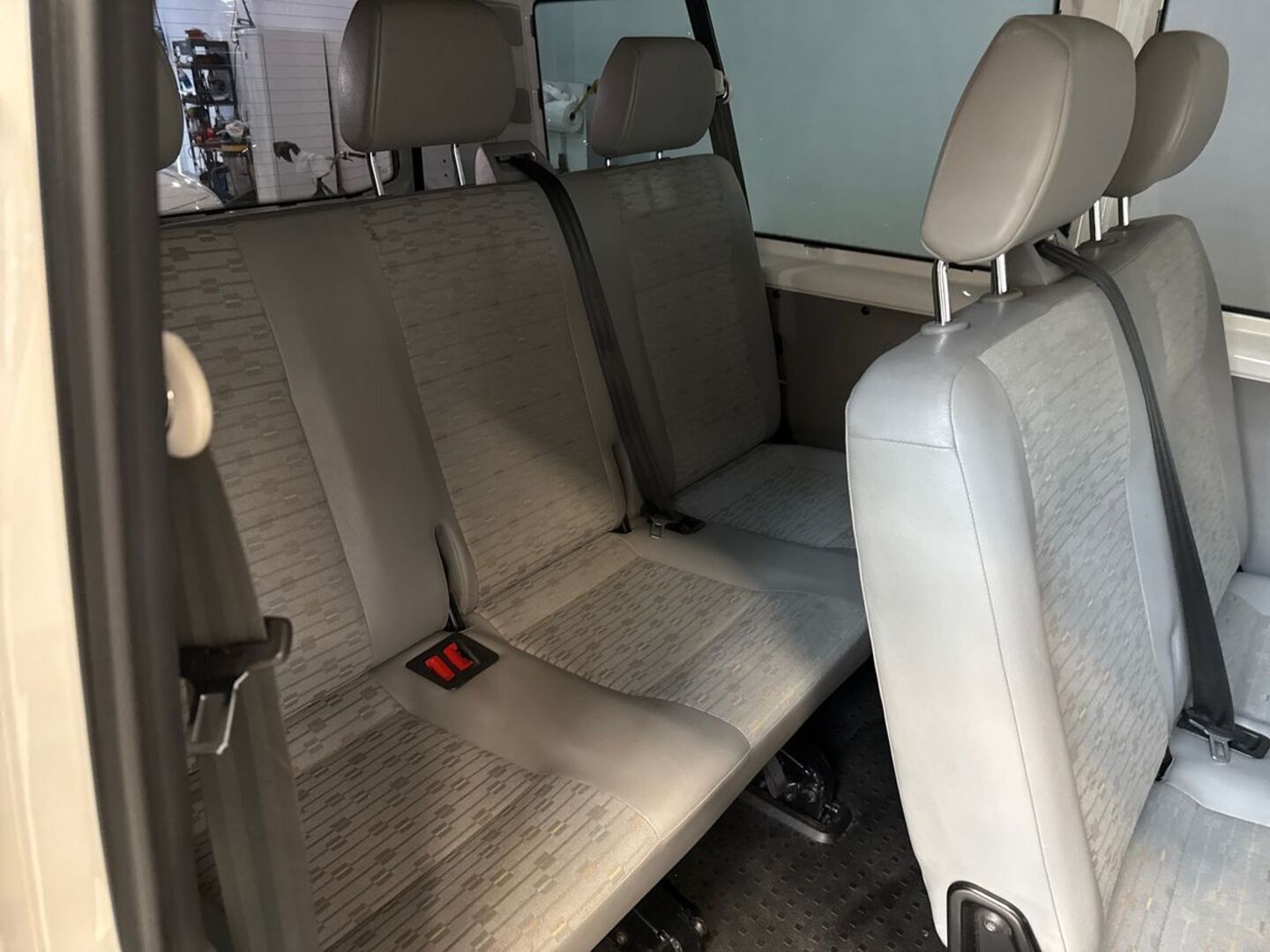 VOLKSWAGEN Transporter 2010