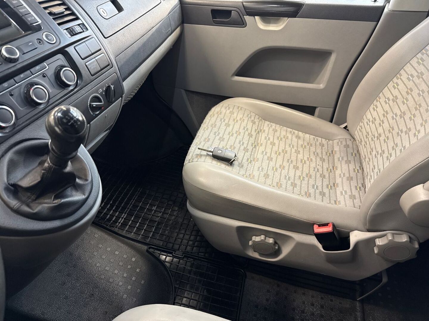 VOLKSWAGEN Transporter 2010