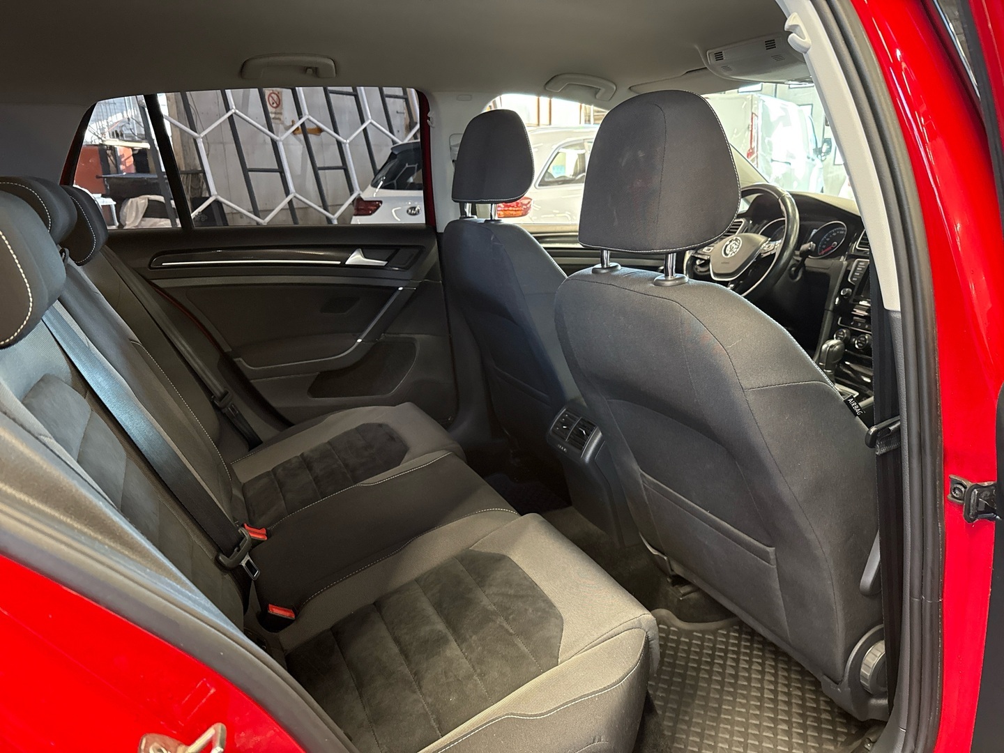 VOLKSWAGEN Golf 2015