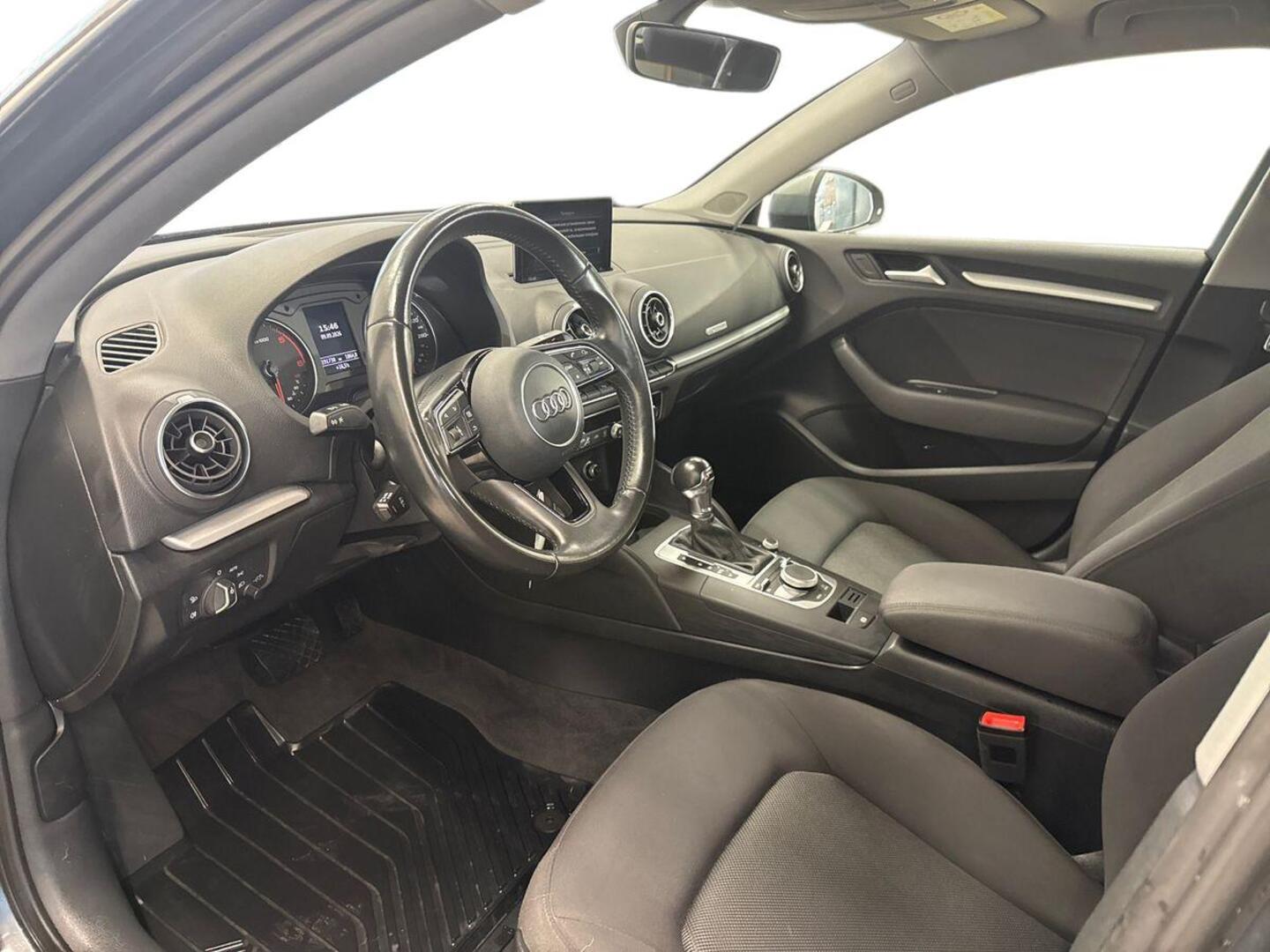 AUDI A3 7