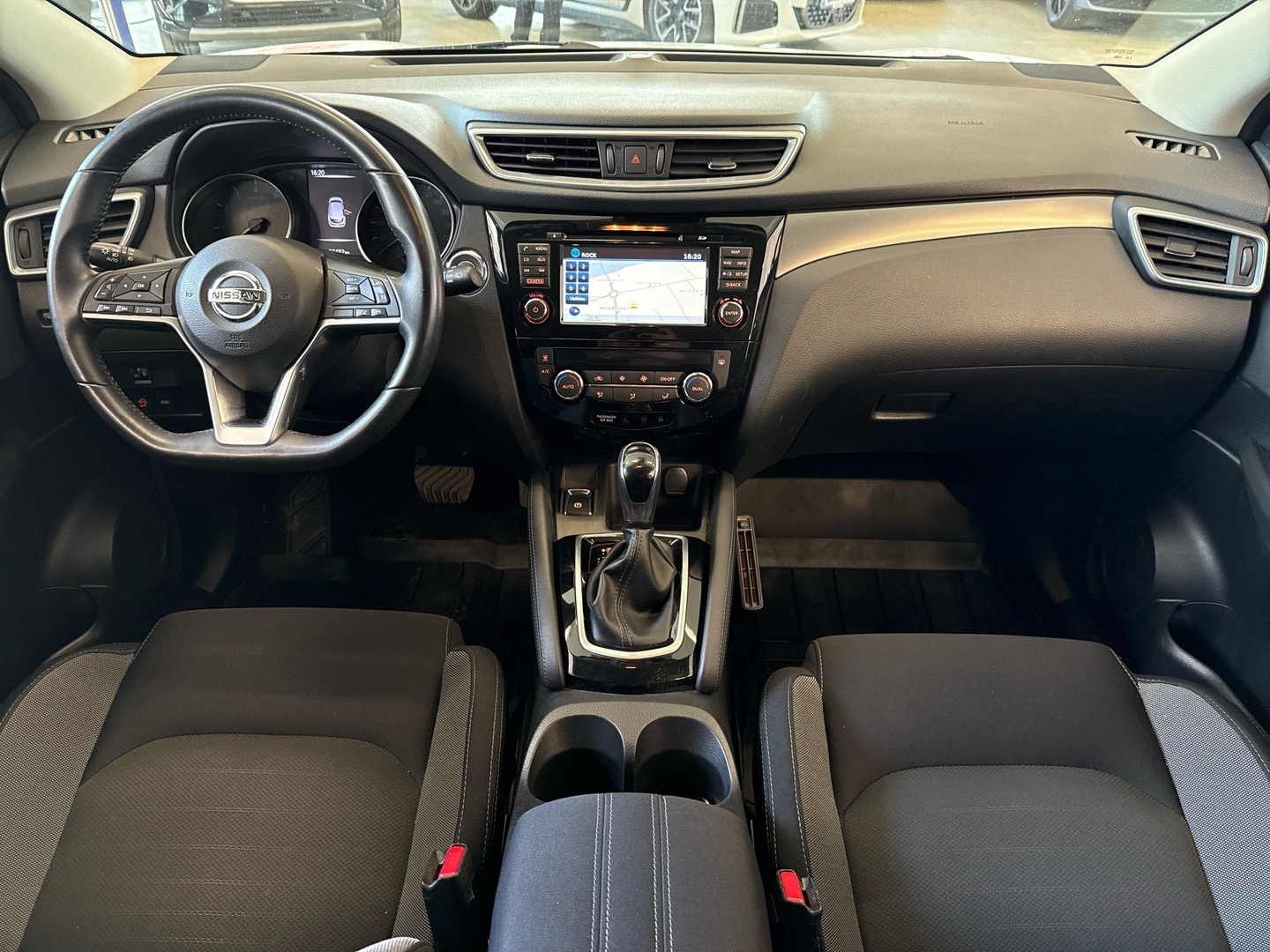 NISSAN Qashqai 2018