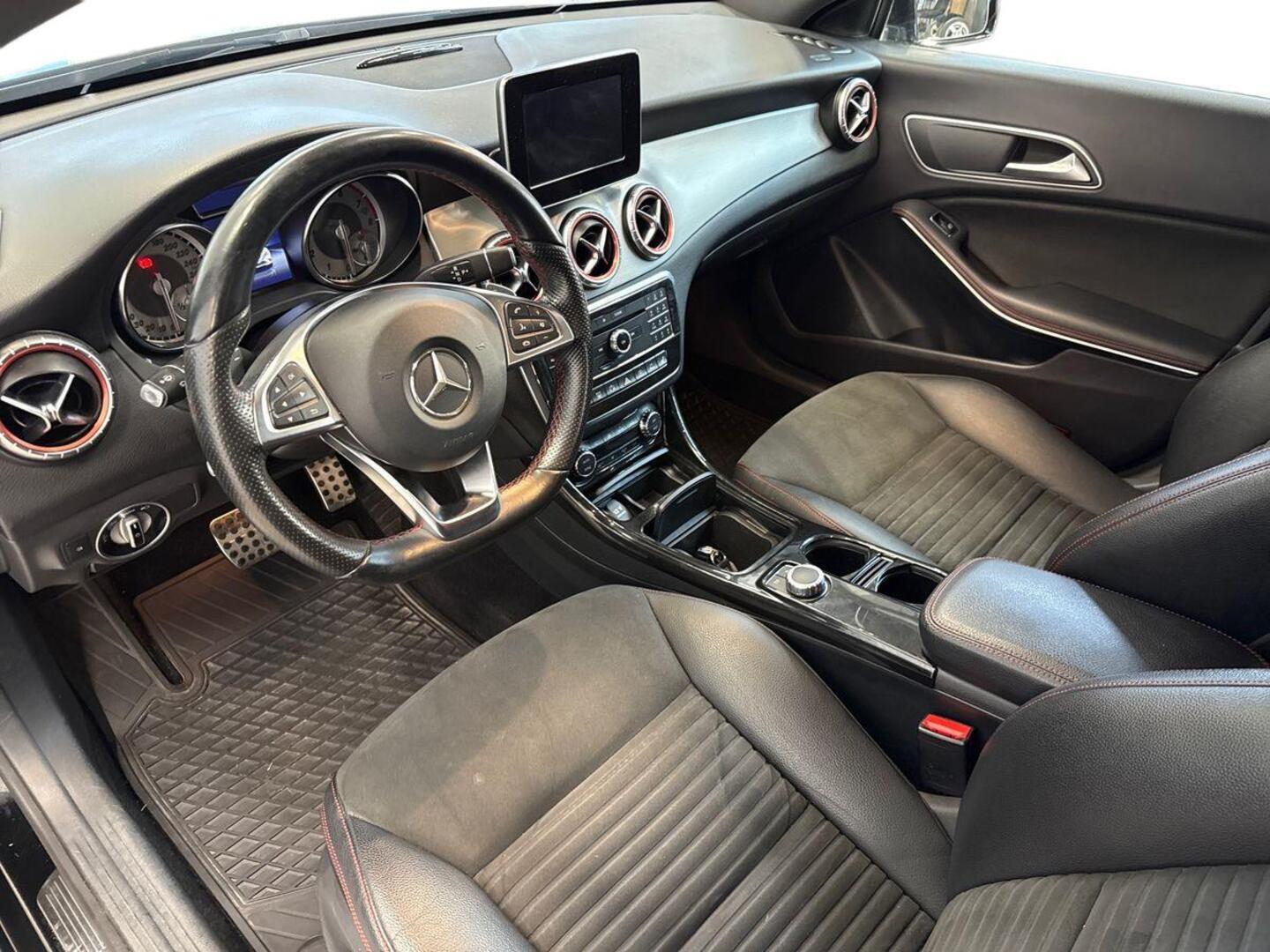 MERCEDES-BENZ CLA 2015