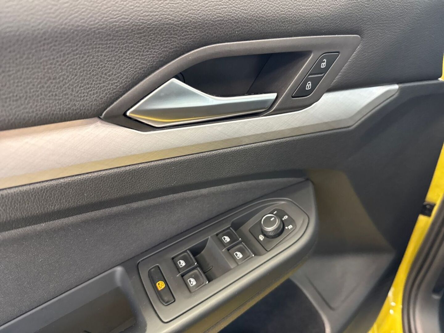VOLKSWAGEN Golf 19