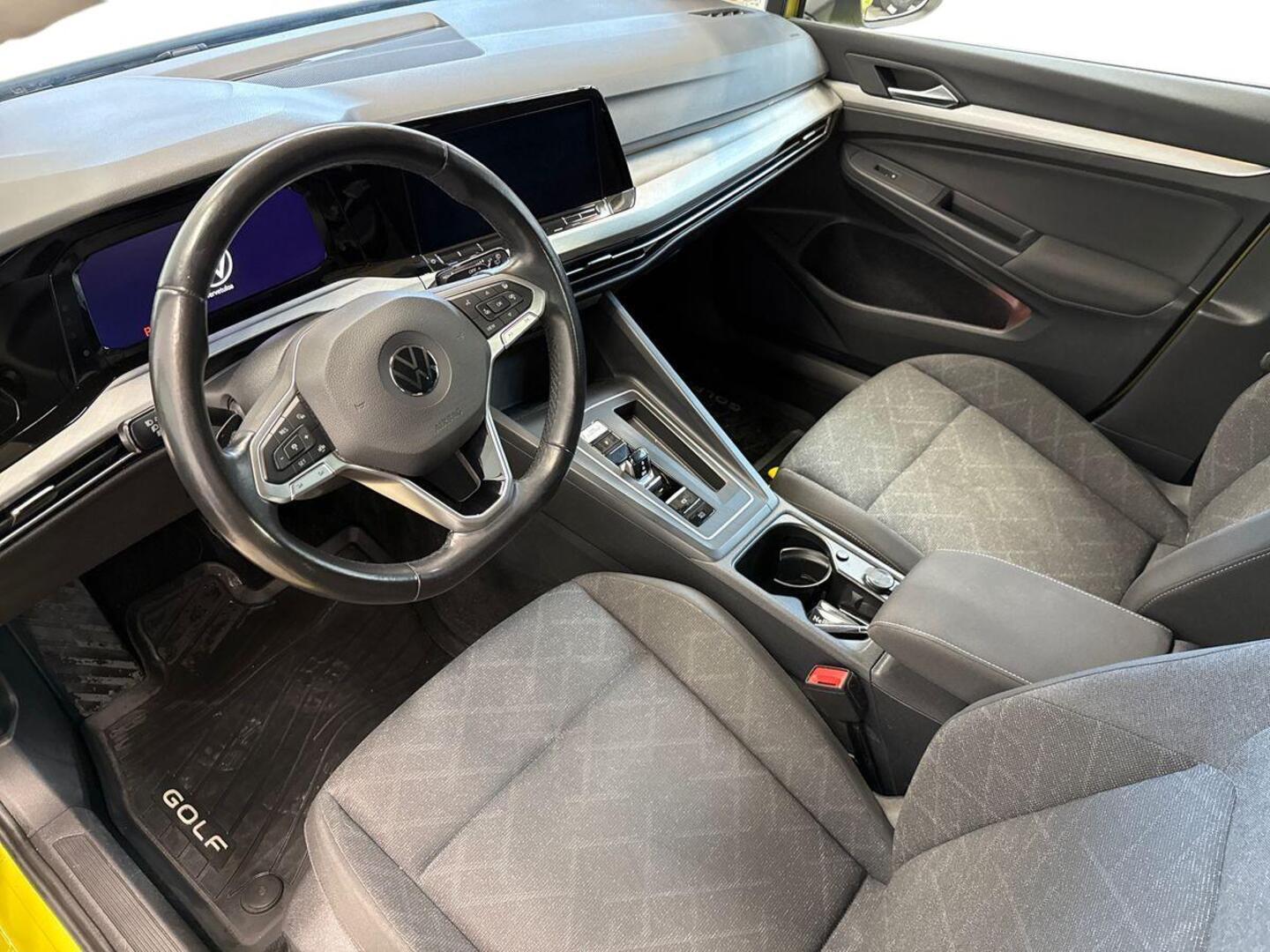 VOLKSWAGEN Golf 7