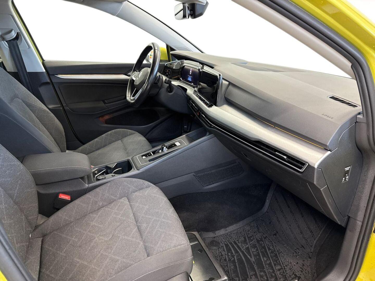 VOLKSWAGEN Golf 9