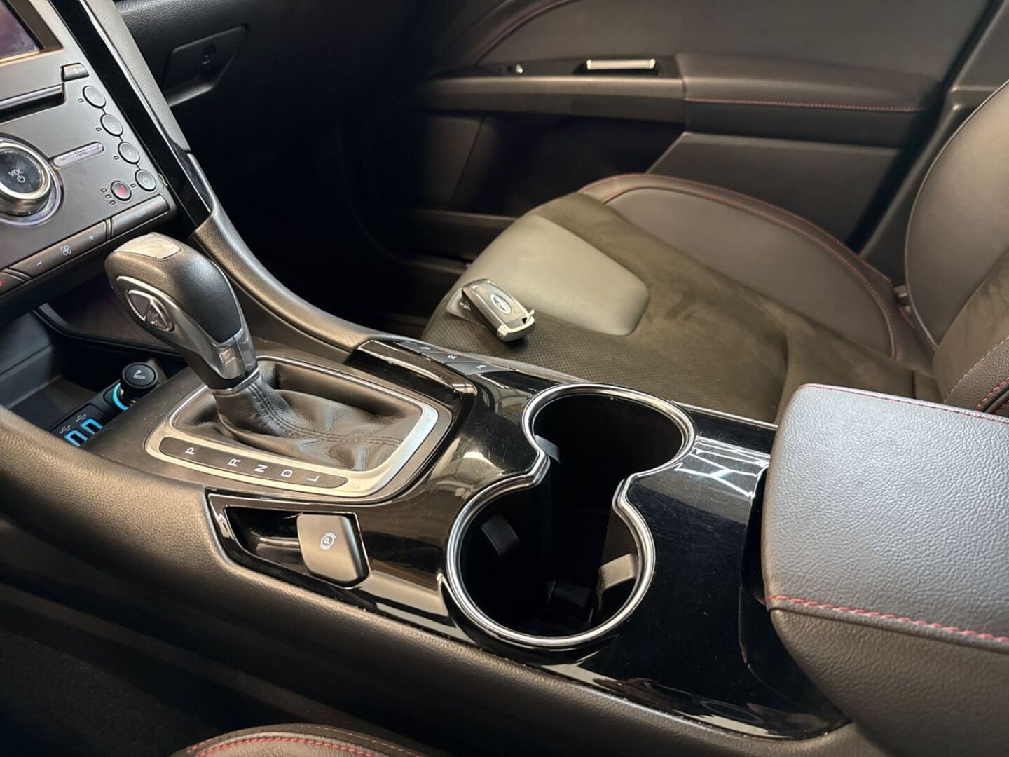 FORD Mondeo 25
