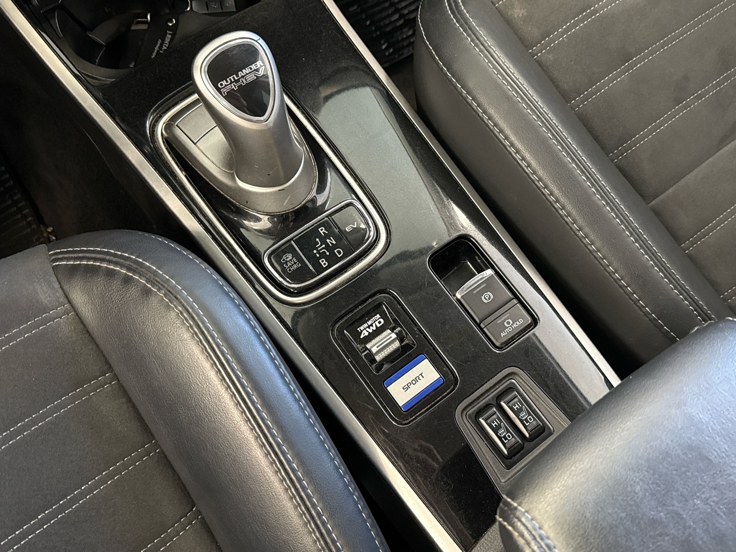 MITSUBISHI Outlander PHEV 2019