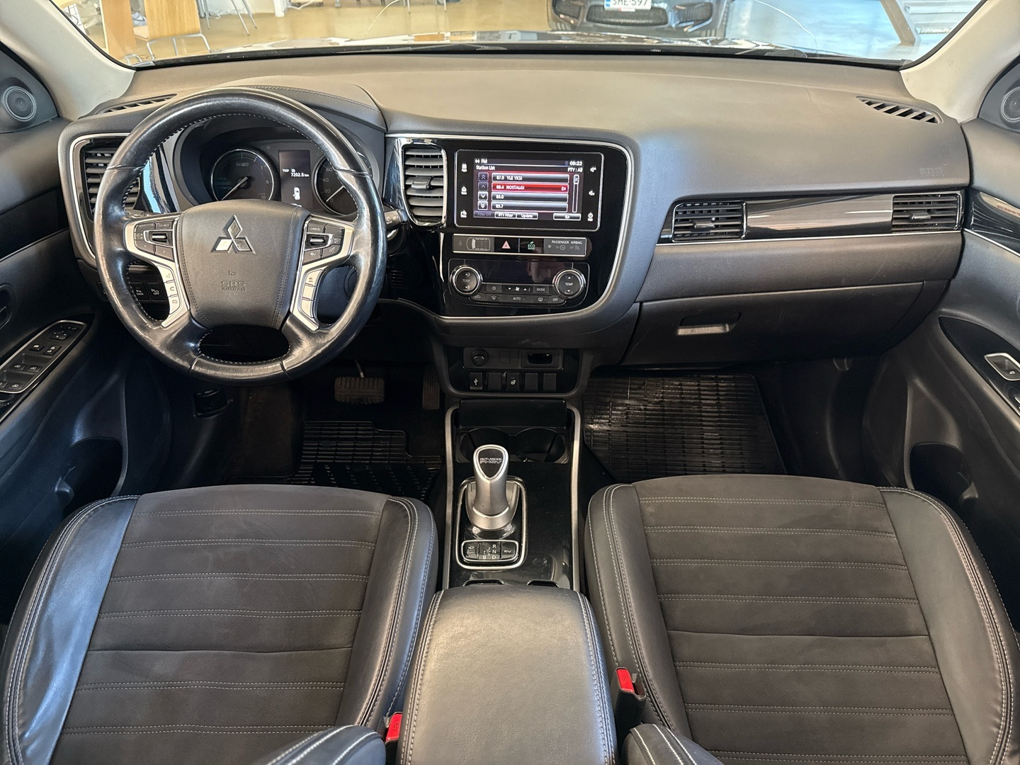 MITSUBISHI Outlander PHEV 2019