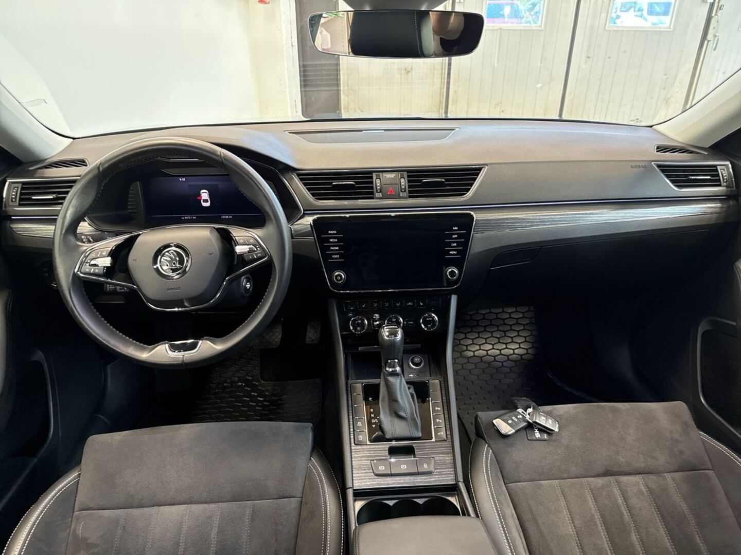 SKODA Superb 19