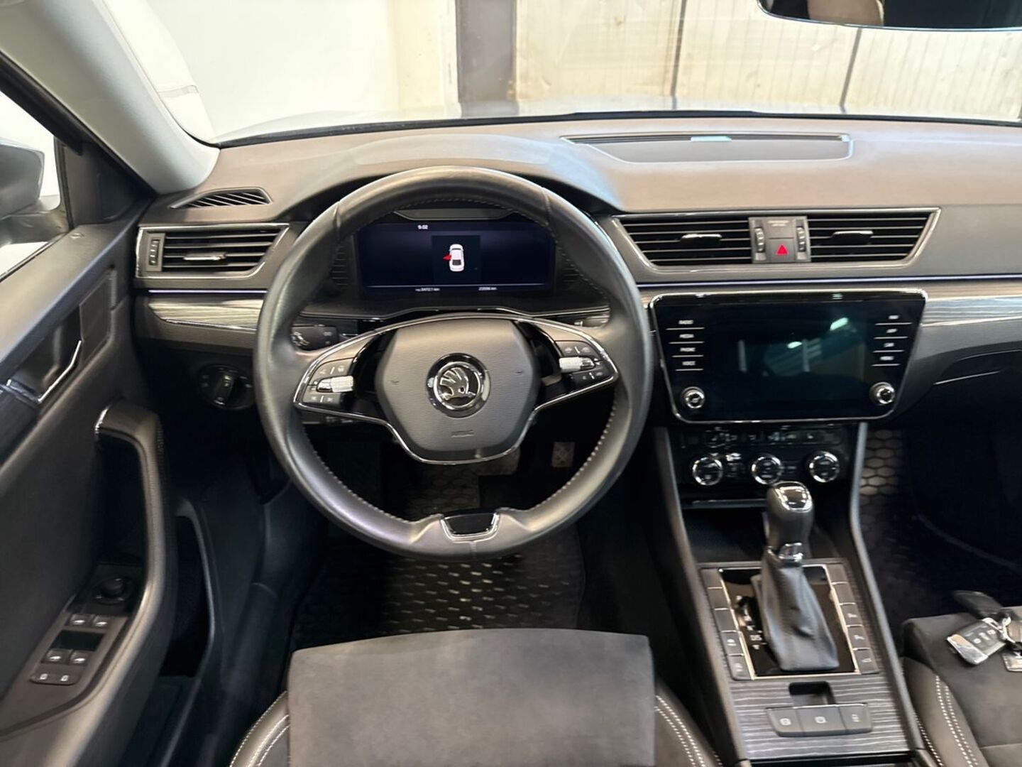 SKODA Superb 21