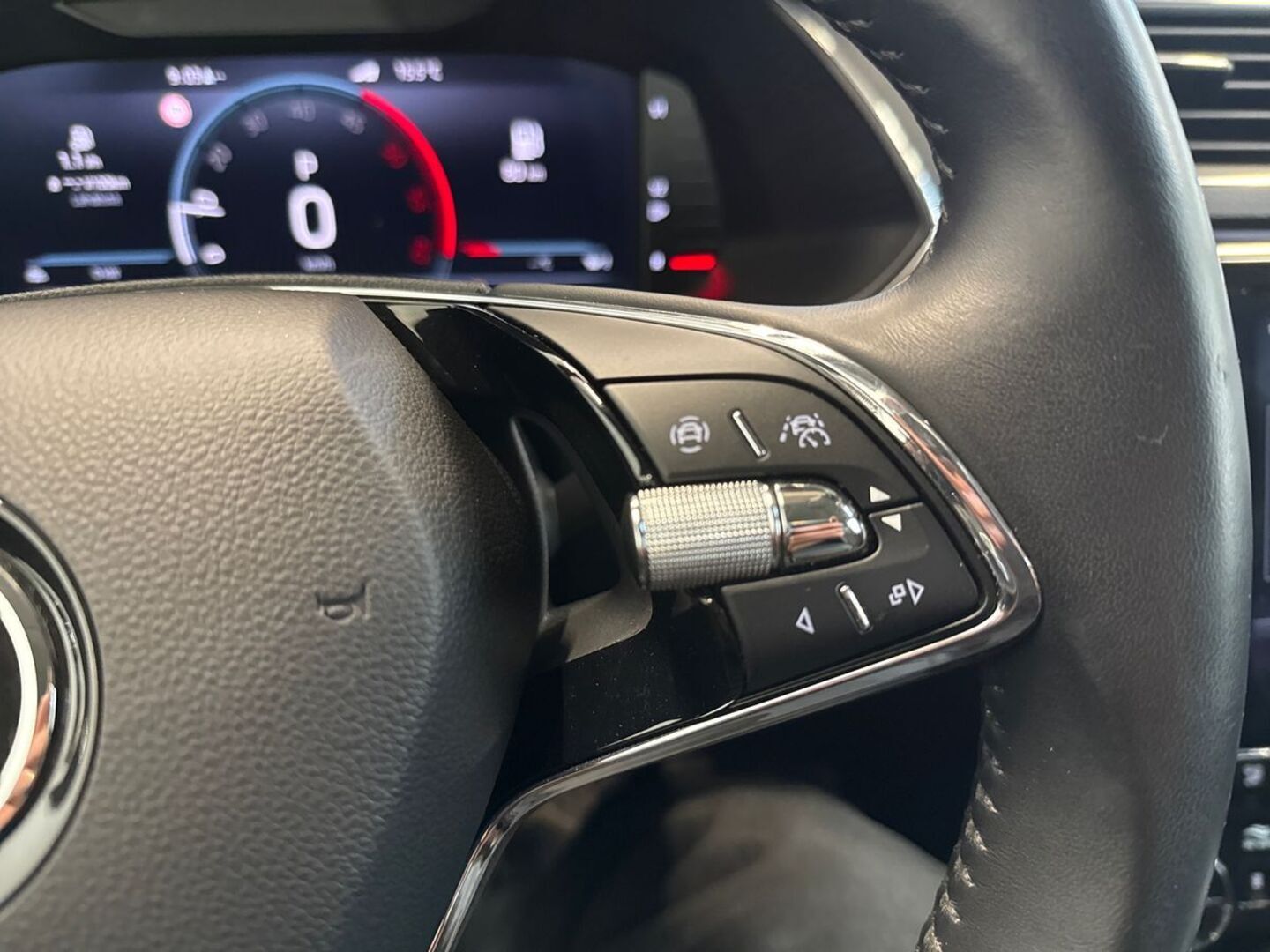 SKODA Superb 24