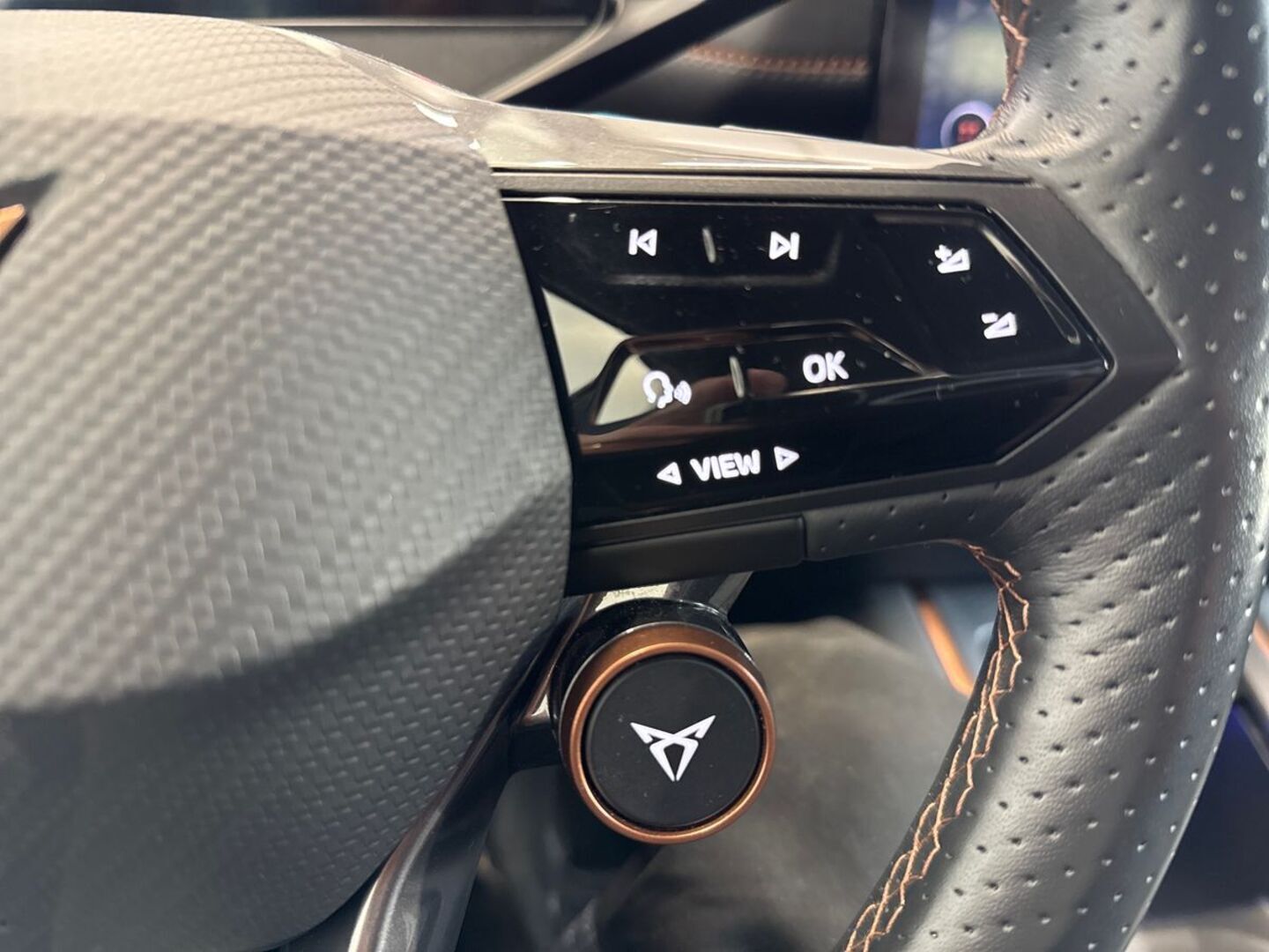 CUPRA Born 23