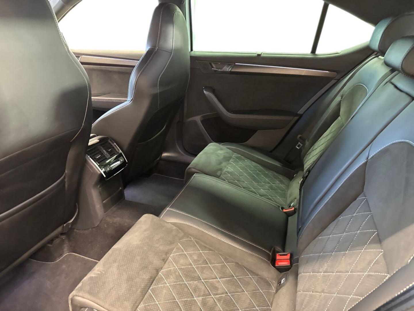 SKODA Superb 10