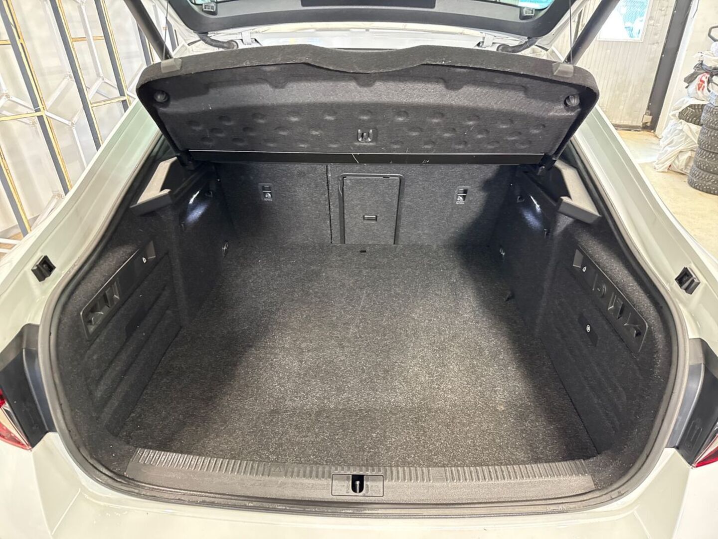 SKODA Superb 11
